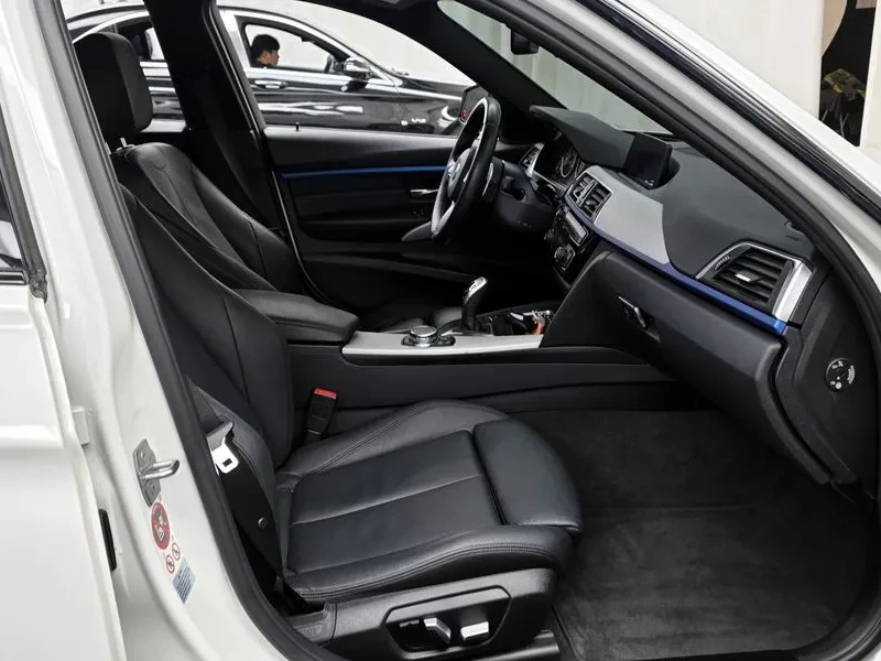 BMW 328 I M Sports, снимка 11 - Автомобили и джипове - 55830873