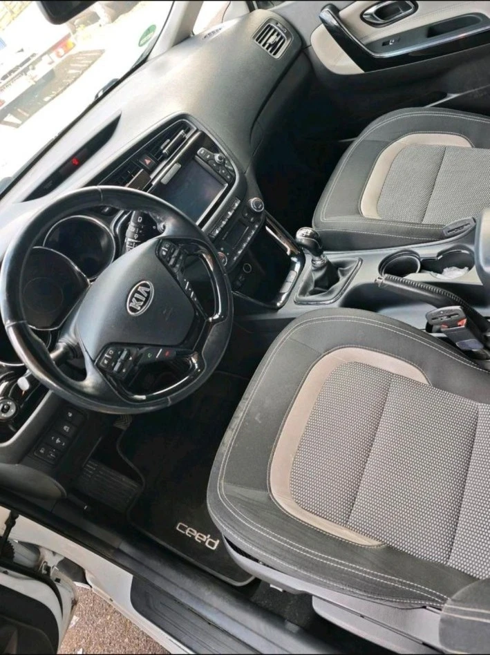 Kia Ceed, снимка 3 - Автомобили и джипове - 56133792