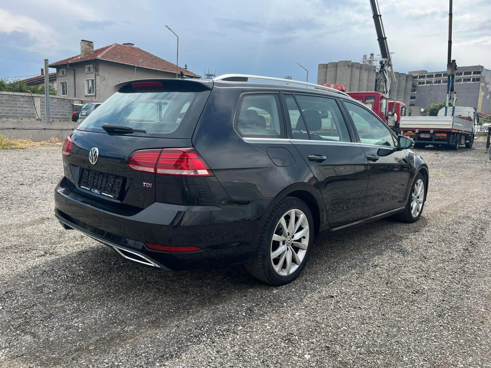 VW Golf 1.6 TDI Highline Digital - изображение 4