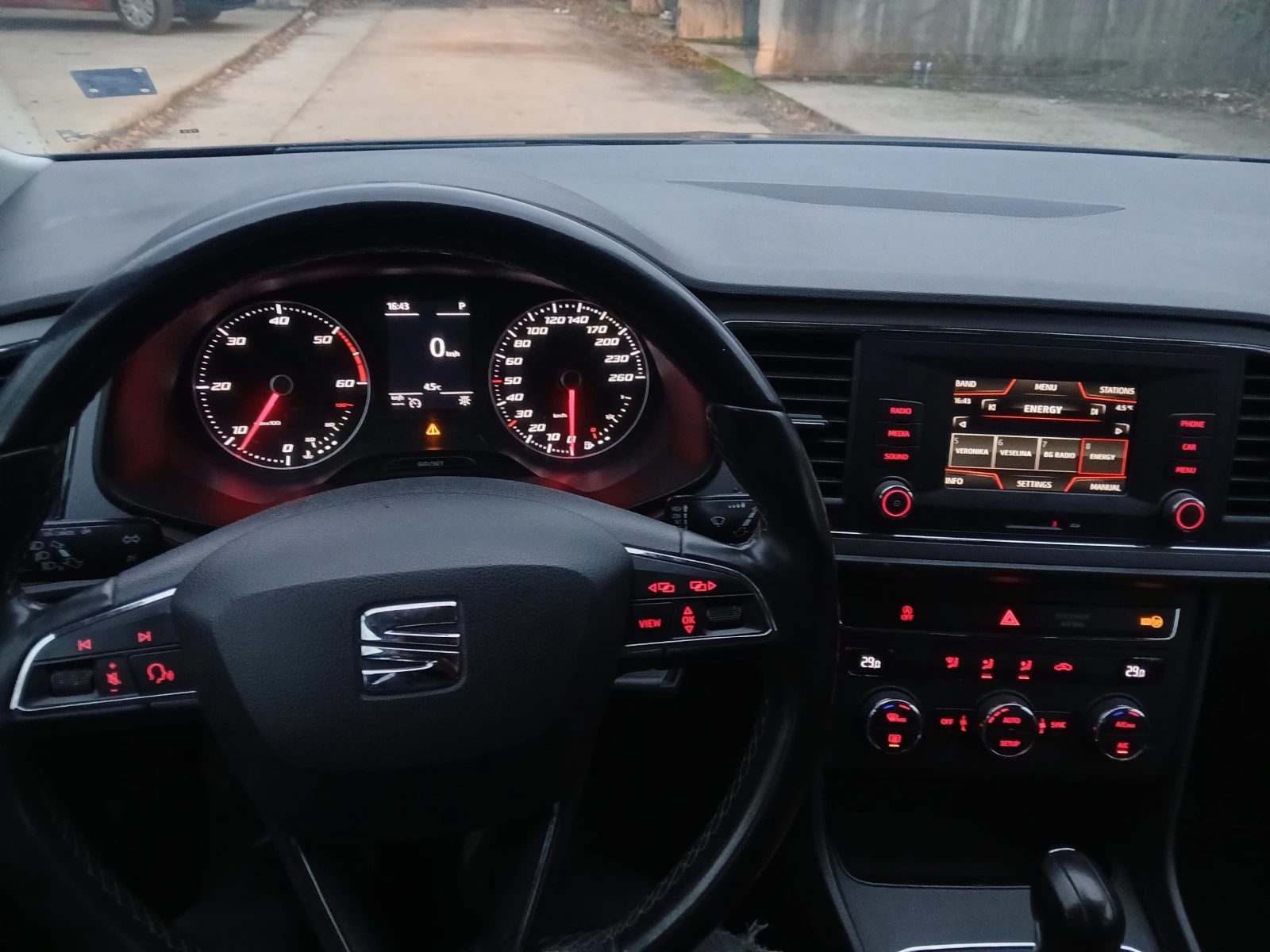 Seat Leon 1.6 TDI - изображение 9