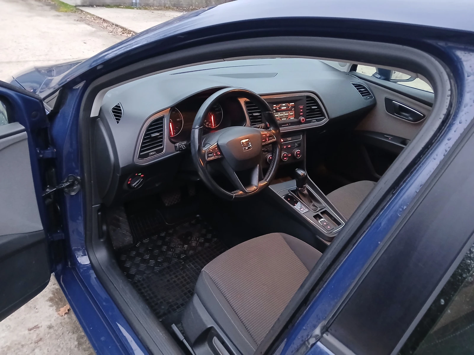 Seat Leon 1.6 TDI | Mobile.bg — изображение 12
