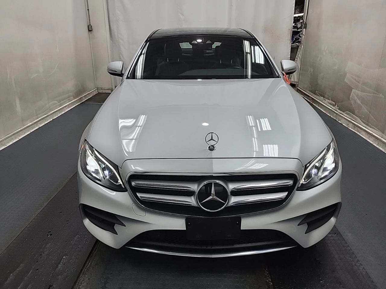Mercedes-Benz E 300 * АВТО КРЕДИТ* ЦЕНА ДО БГ * Сервизна история *  - изображение 2