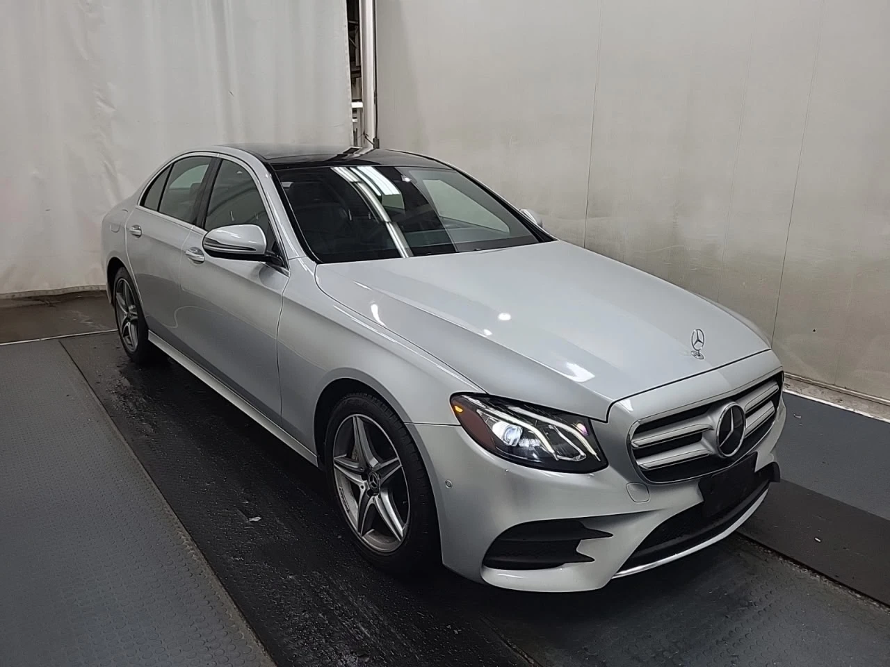 Mercedes-Benz E 300 * АВТО КРЕДИТ* ЦЕНА ДО БГ * Сервизна история *  - изображение 3