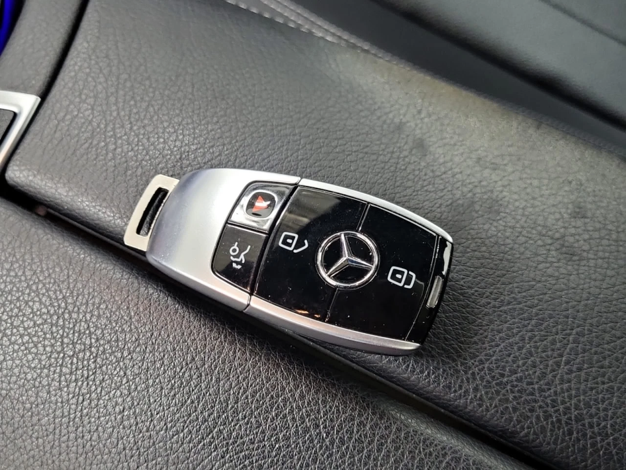 Mercedes-Benz E 300 *  *    *   *  | Mobile.bg   12