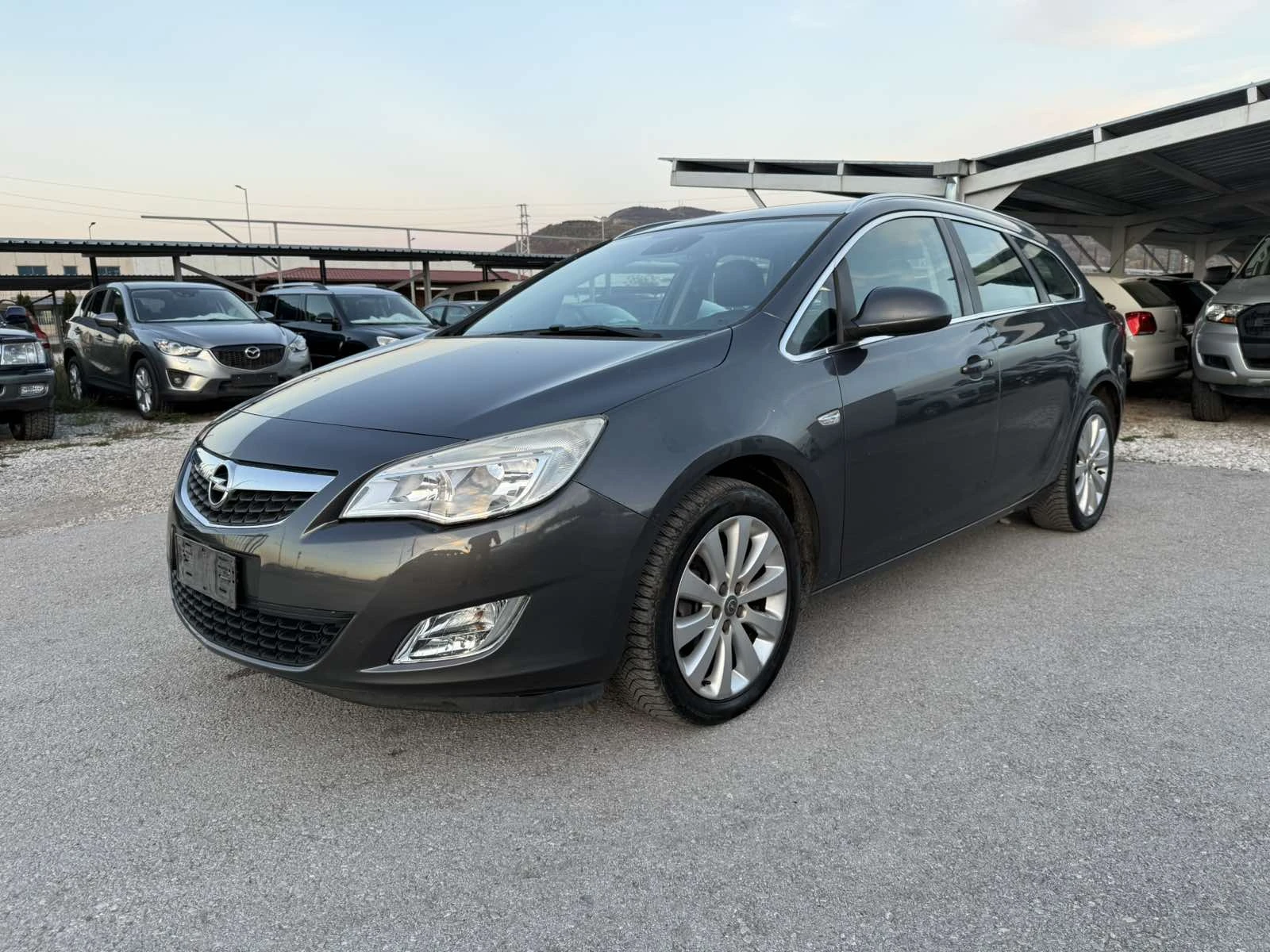 Opel Astra 1.4i КОЖА 149k.s. - изображение 2