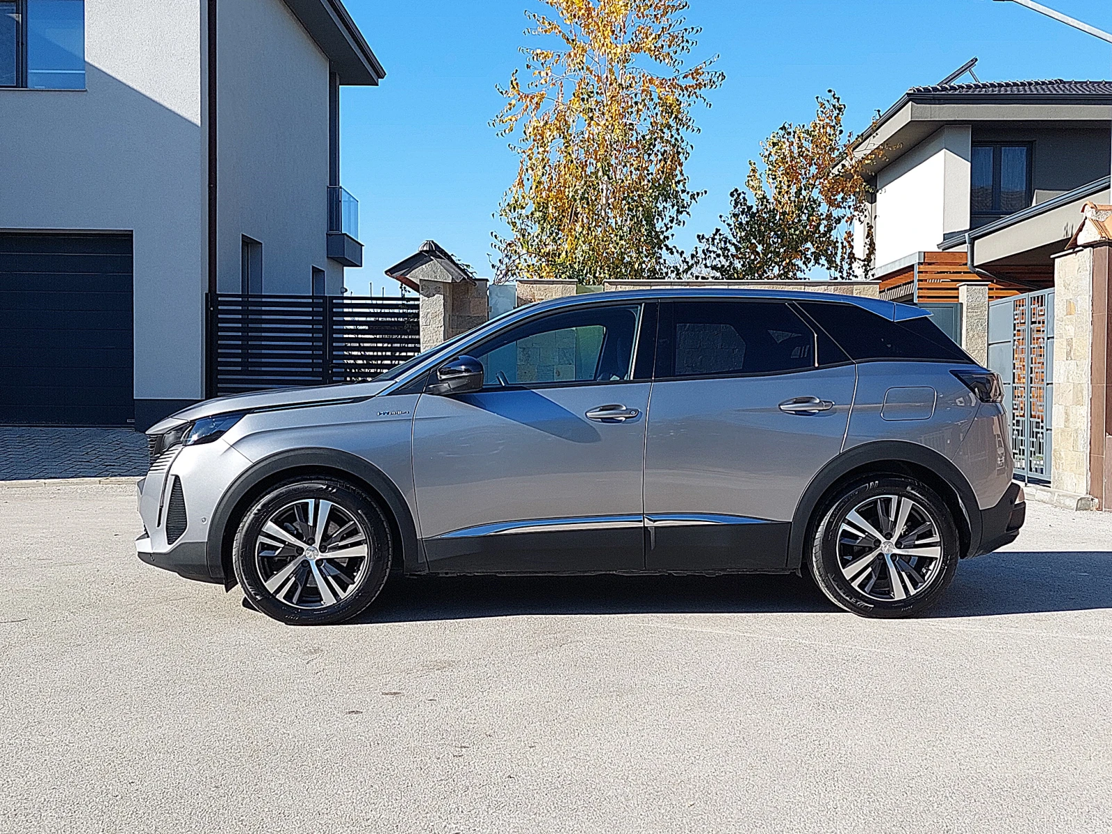 Peugeot 3008 New Line Up GT 1.6 Plug-in HYBRID 4x4 e-EAT8 - изображение 8