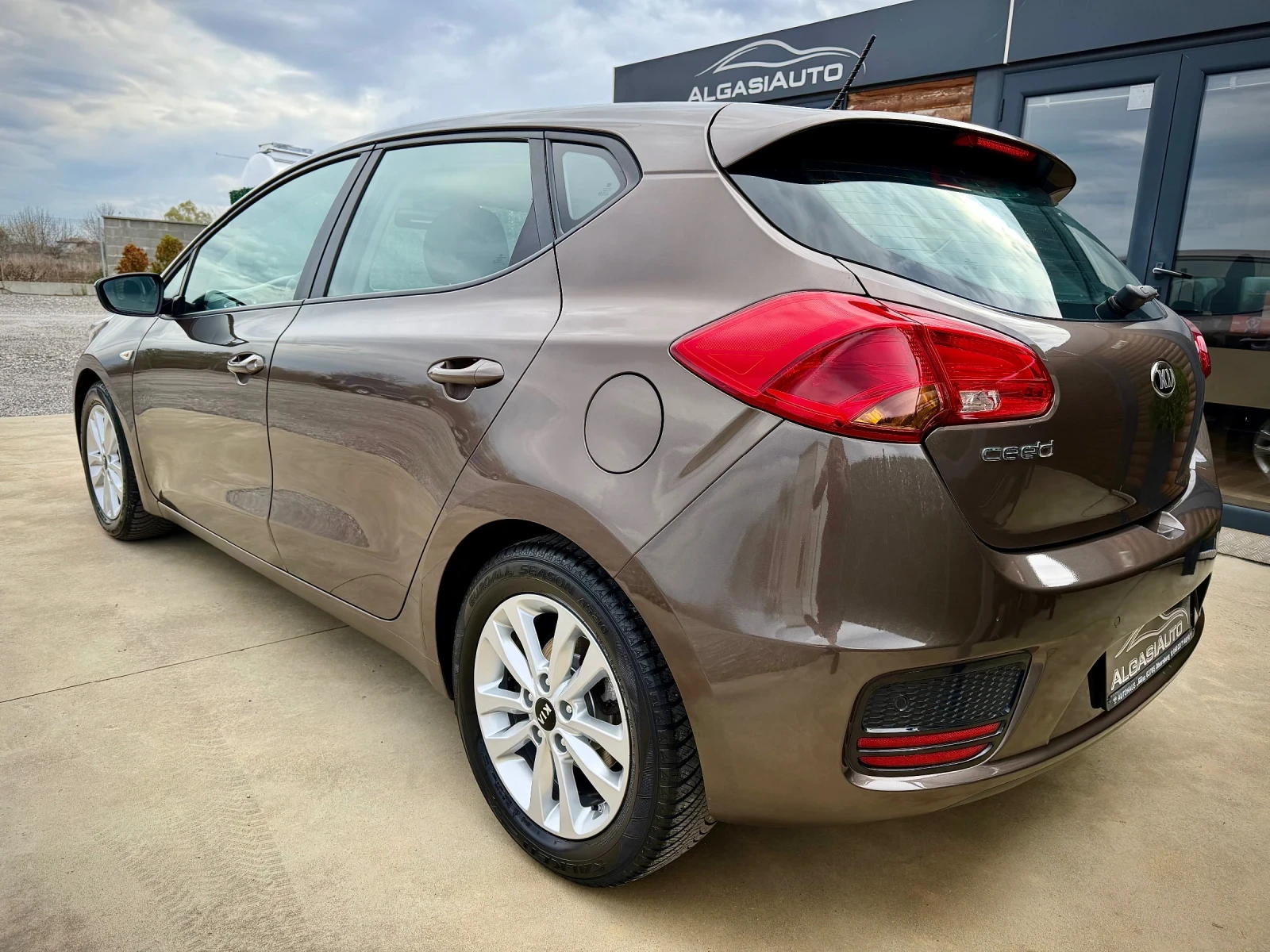 Kia Ceed 1.4 MPI* FACELIFT* EURO 6 - изображение 3