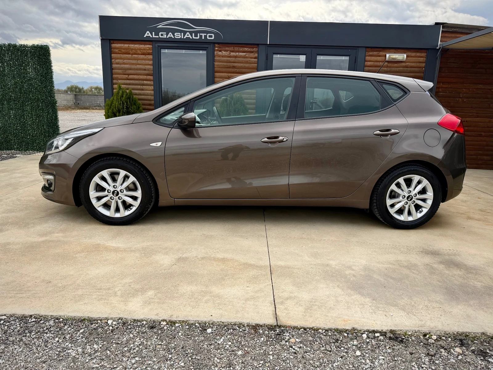 Kia Ceed 1.4 MPI* FACELIFT* EURO 6 - изображение 2