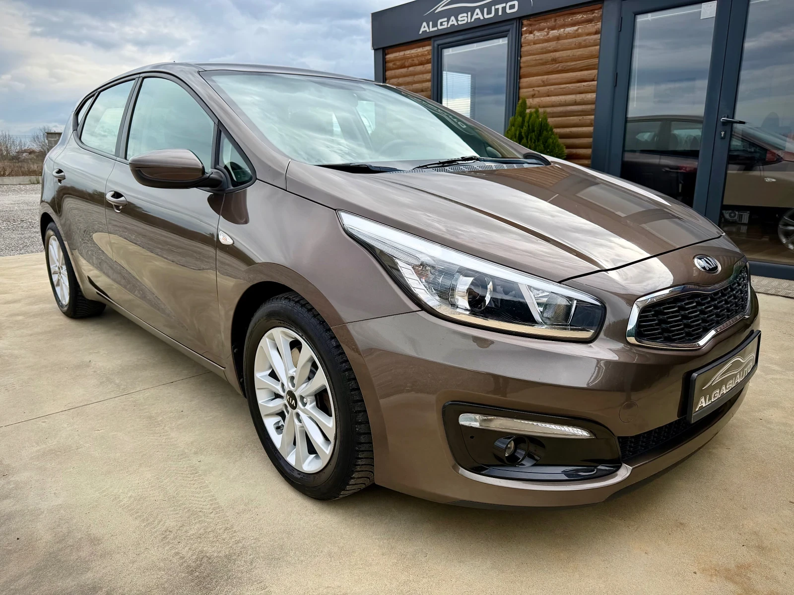 Kia Ceed 1.4 MPI* FACELIFT* EURO 6 - изображение 6