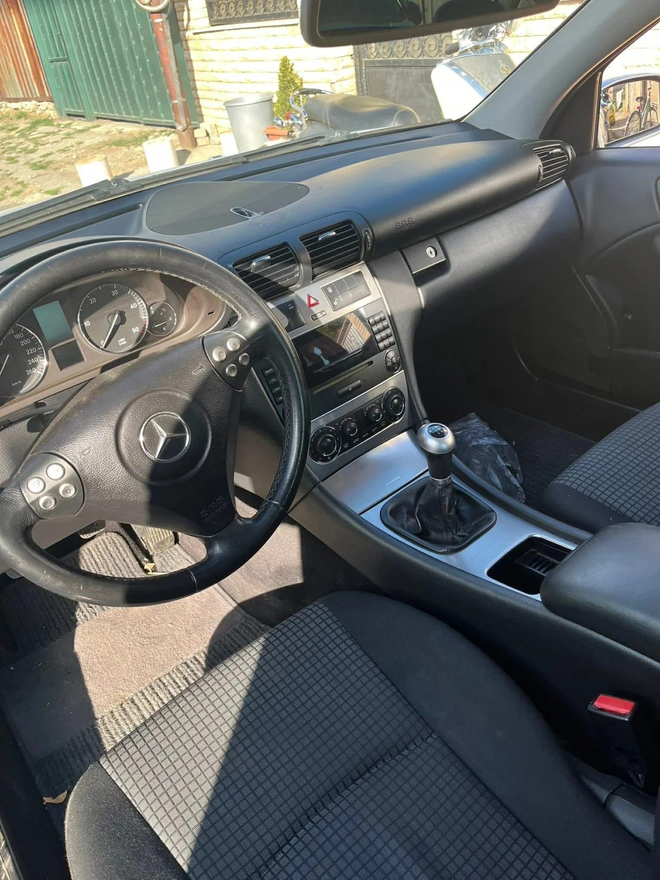 Mercedes-Benz C 200  - изображение 4