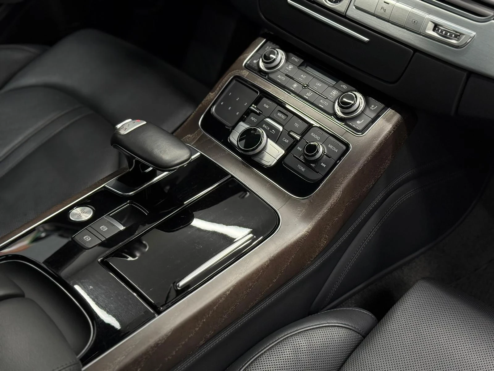 Audi A8 4.2TDI FULL MAX 2-�� ���������� | Mobile.bg � ����������� 12