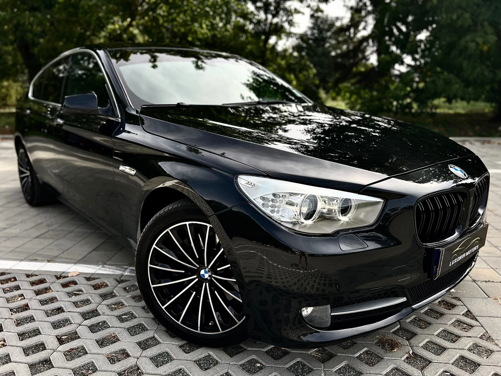 BMW 530 НЕРАЗЛИЧИМ ОТ НОВ - изображение 2