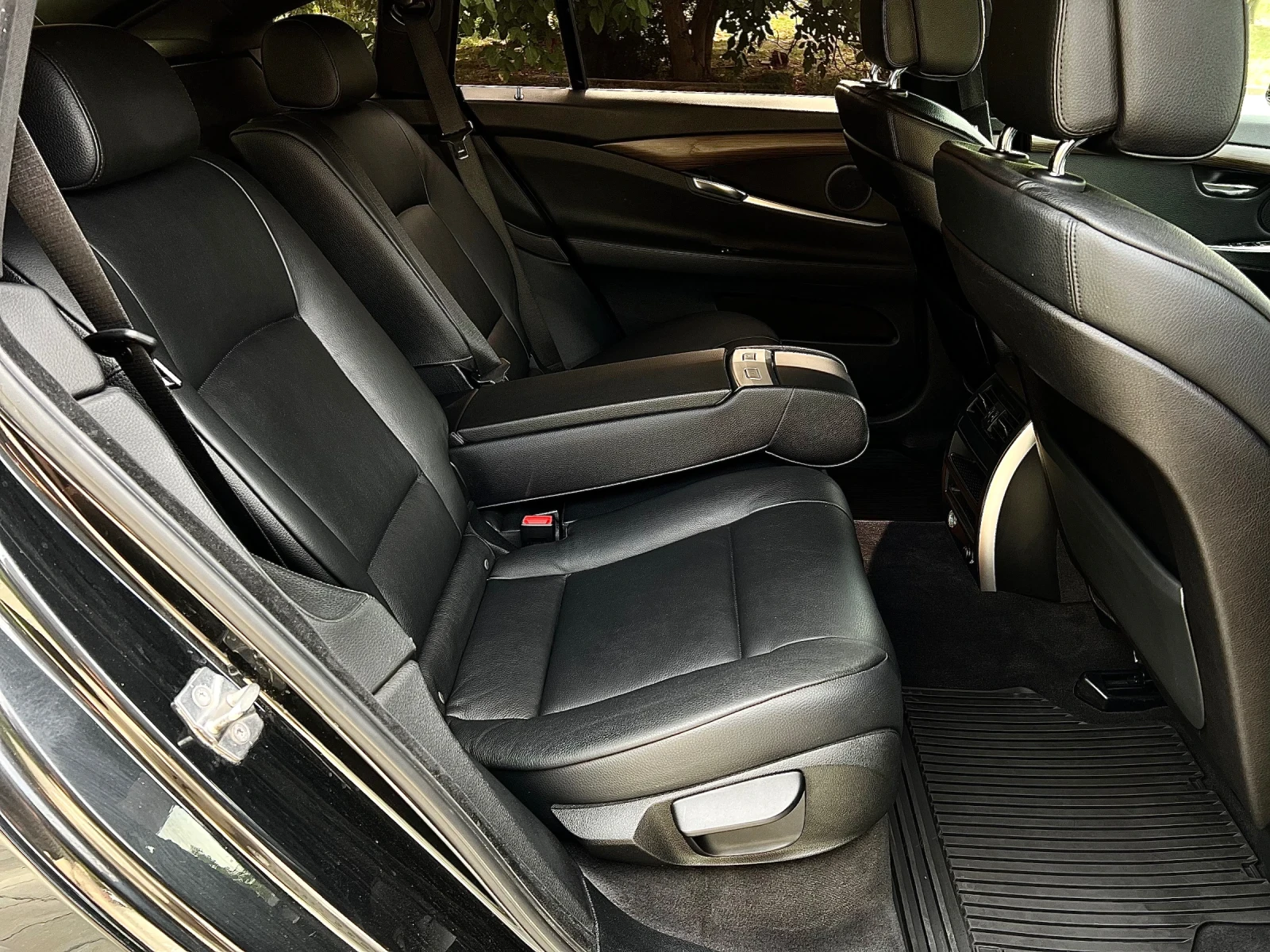 BMW 530 НЕРАЗЛИЧИМ ОТ НОВ - изображение 10