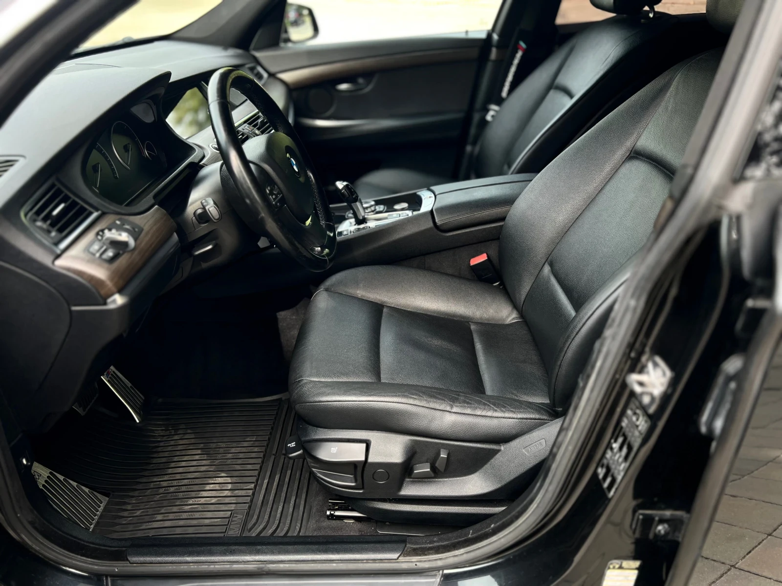 BMW 530 НЕРАЗЛИЧИМ ОТ НОВ - изображение 7