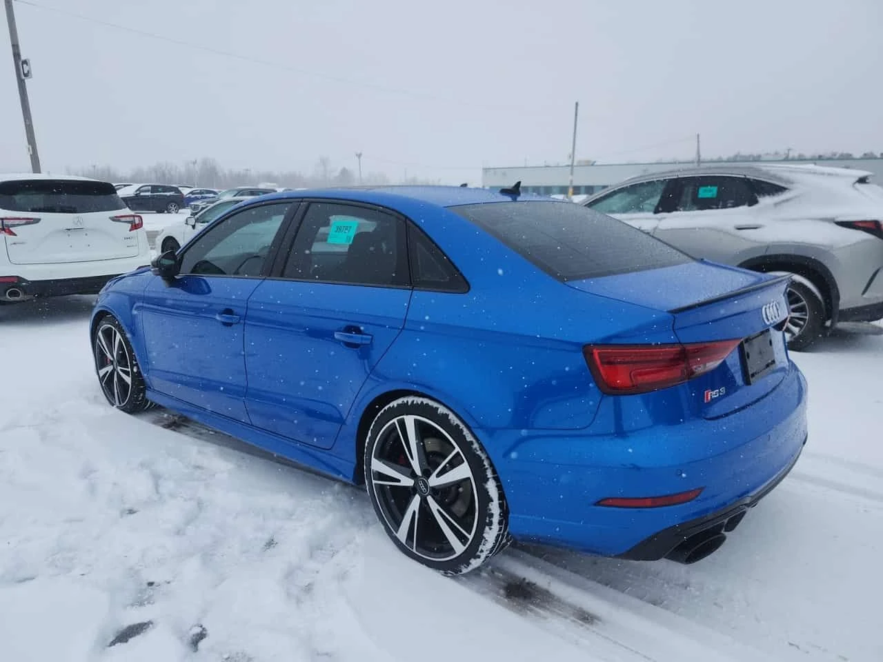 Audi Rs3 2.5  quattro /Ara Blue/ CARFAX /CAMERA/B&O, снимка 4 - Автомобили и джипове - 53936823