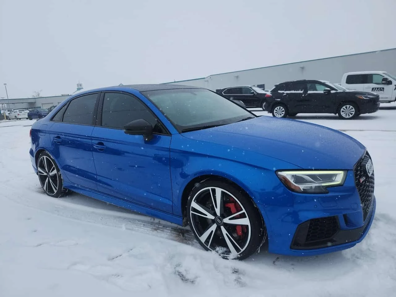 Audi Rs3 2.5  quattro /Ara Blue/ CARFAX /CAMERA/B&O, снимка 2 - Автомобили и джипове - 53936823