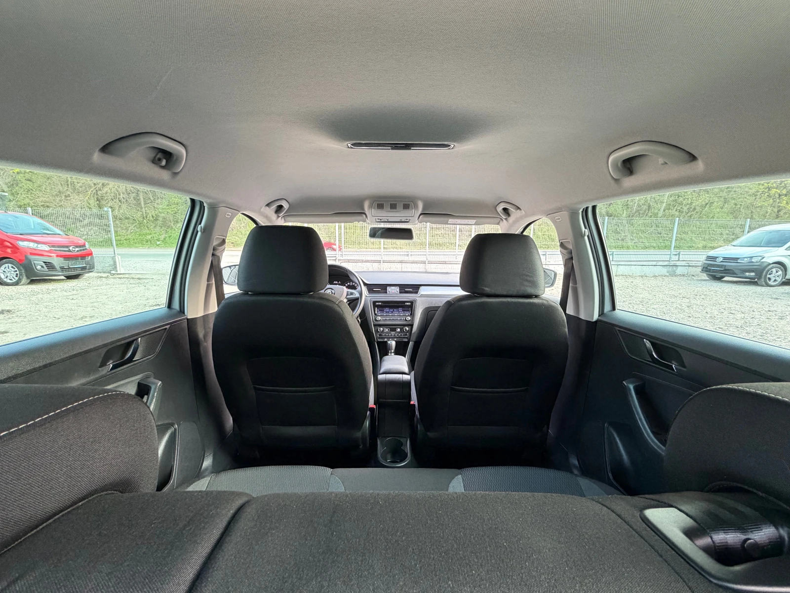 Skoda Rapid DIESEL* AVTOMAT* KLIMA* EVRO5, снимка 8 - Автомобили и джипове - 54206617