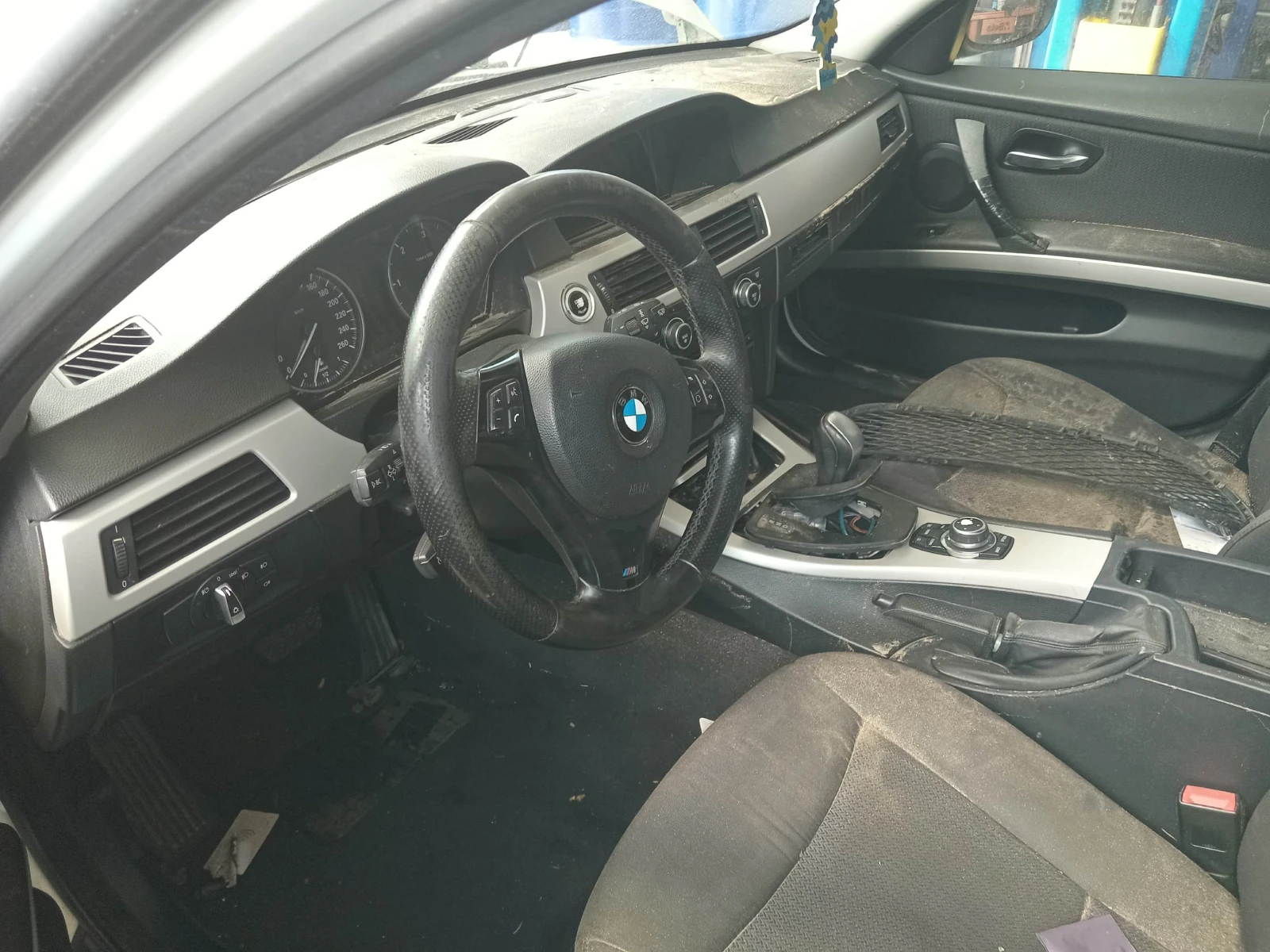 BMW 320 320 XDRIVE, снимка 11 - Автомобили и джипове - 54276740