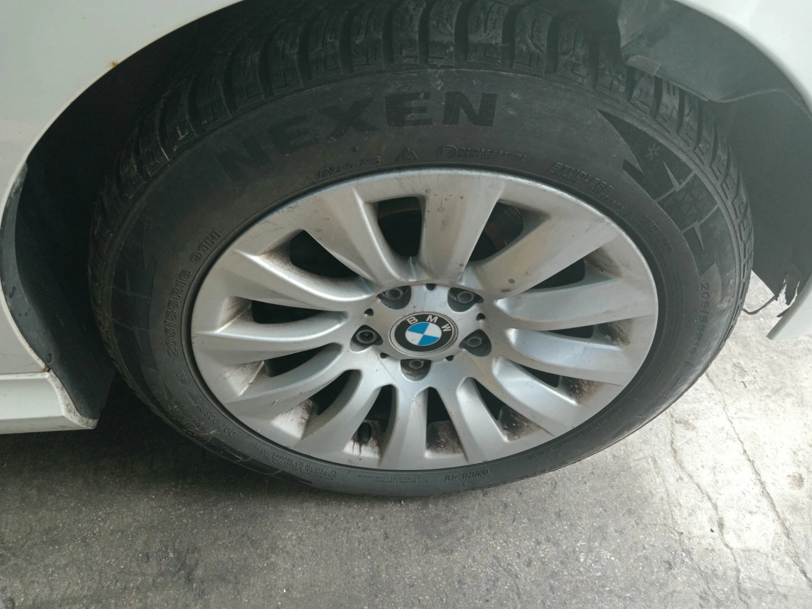 BMW 320 320 XDRIVE, снимка 17 - Автомобили и джипове - 54276740