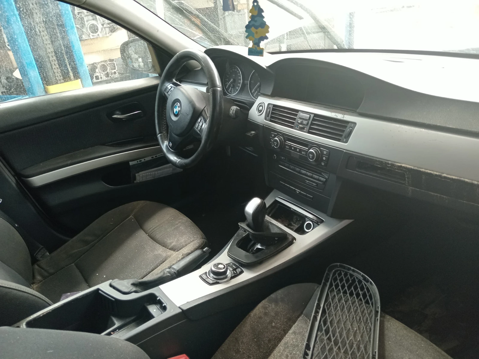BMW 320 320 XDRIVE, снимка 10 - Автомобили и джипове - 54276740