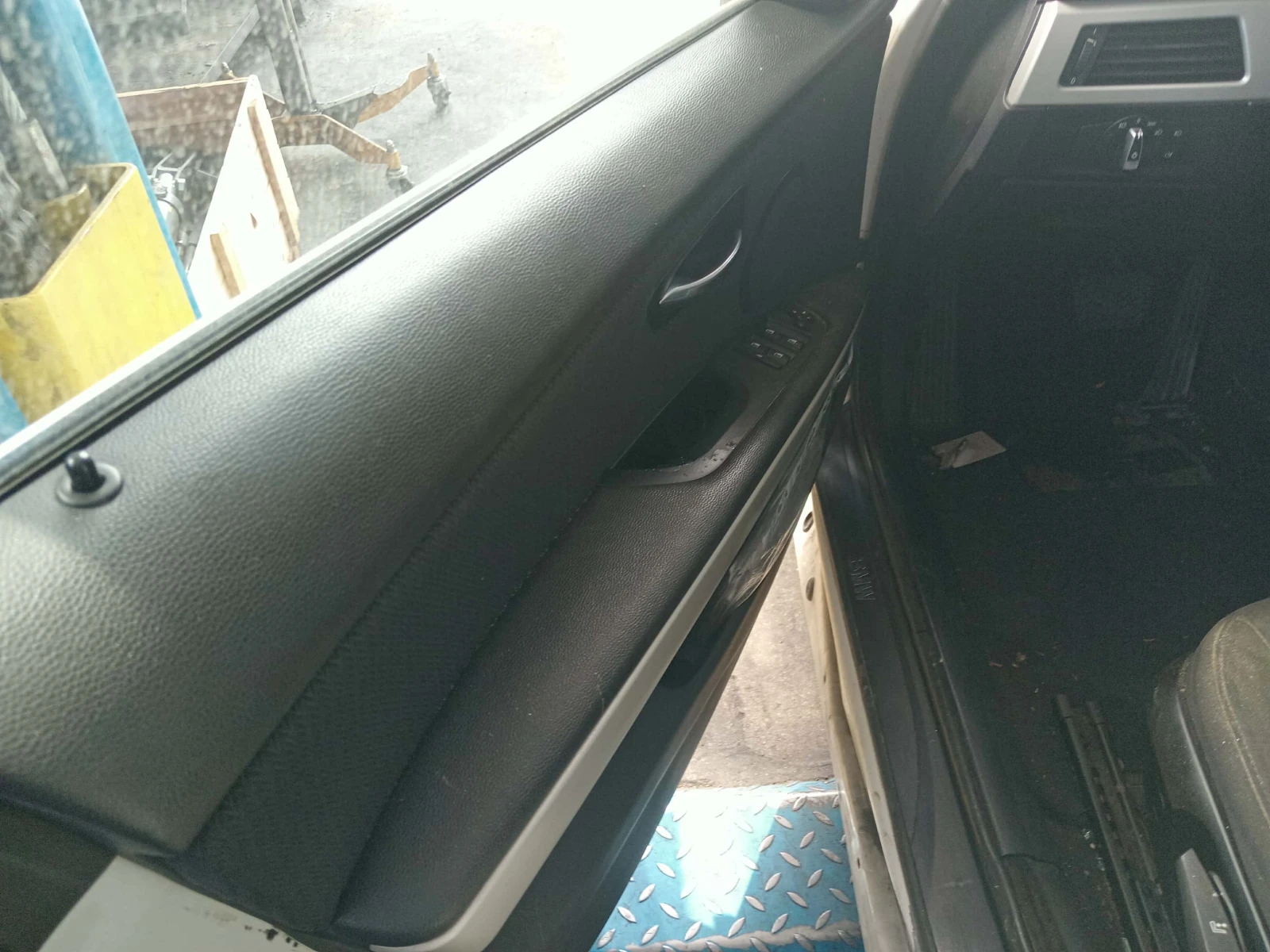 BMW 320 320 XDRIVE, снимка 6 - Автомобили и джипове - 54276740