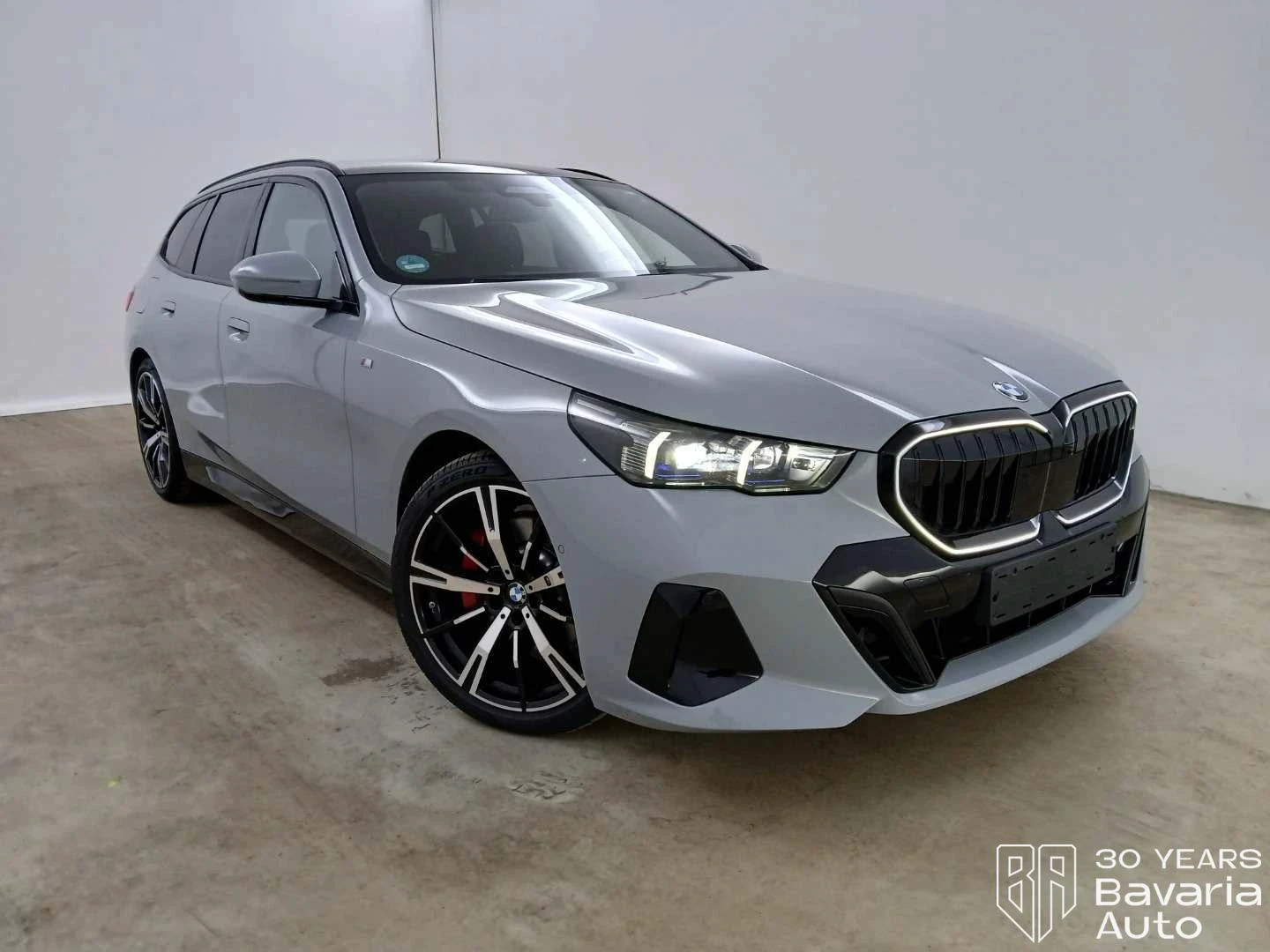 BMW 520 d Touring M Sport PRO Steptronic, снимка 4 - Автомобили и джипове - 54428140