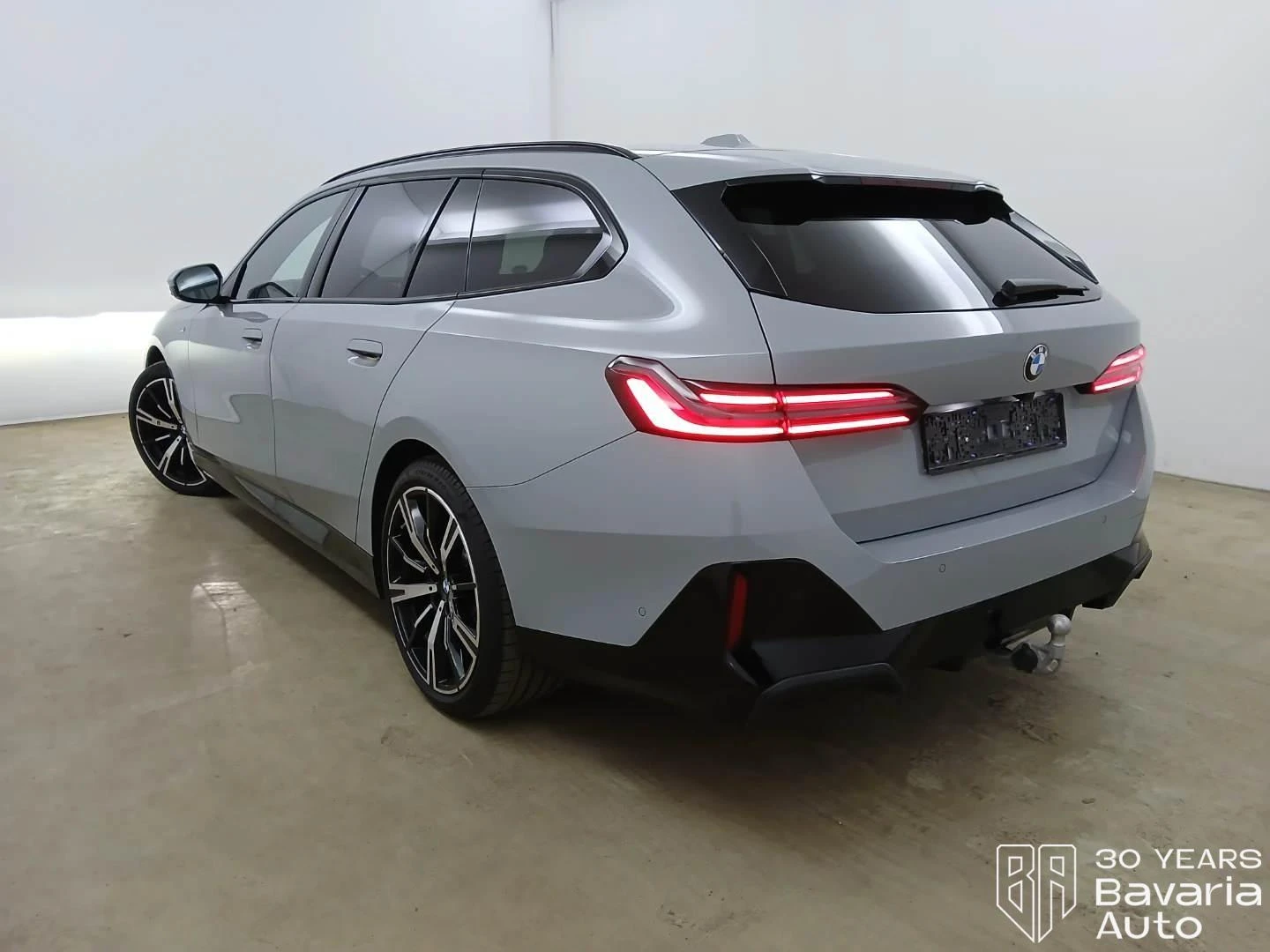 BMW 520 d Touring M Sport PRO Steptronic, снимка 2 - Автомобили и джипове - 54428140