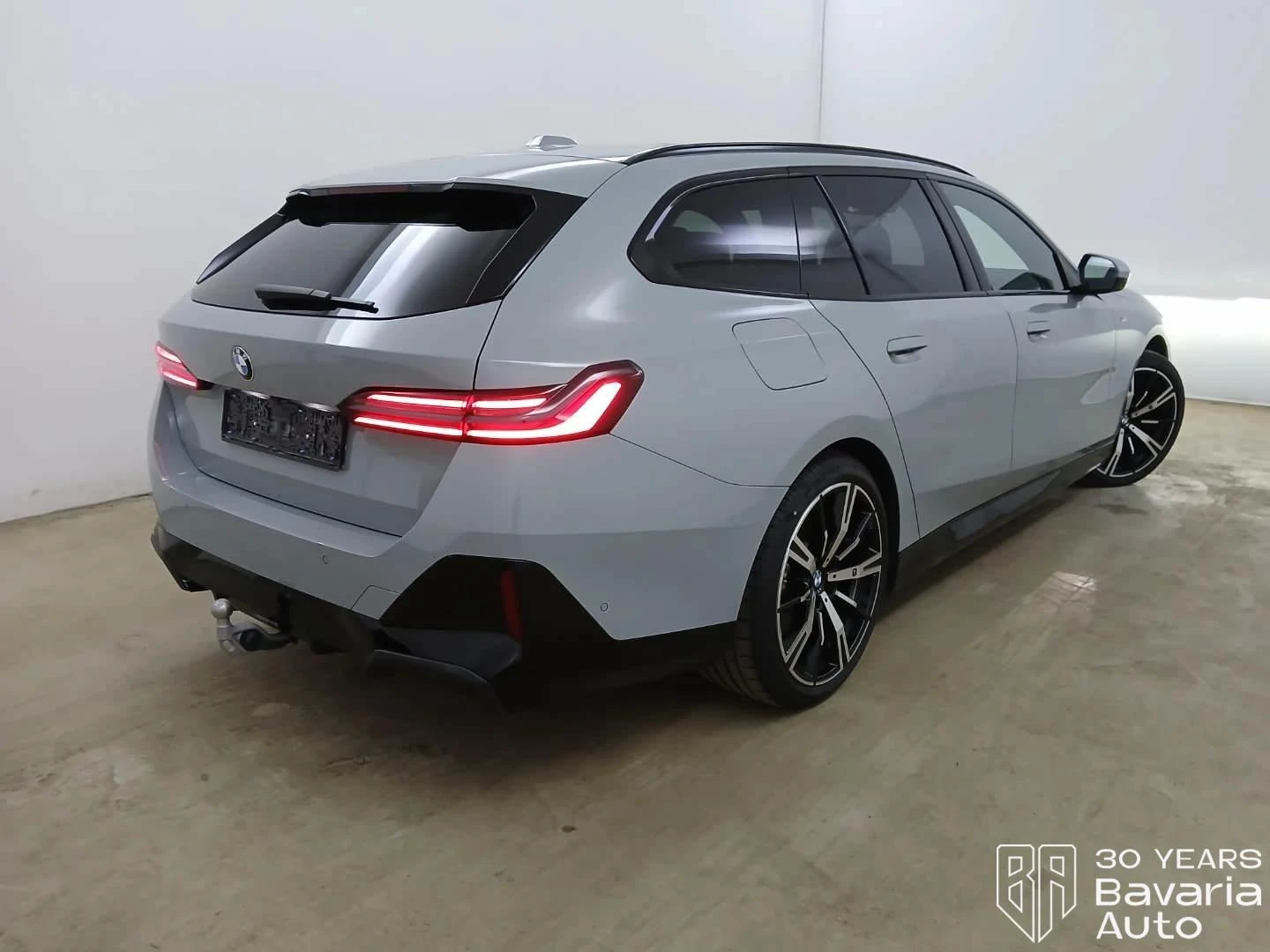 BMW 520 d Touring M Sport PRO Steptronic, снимка 3 - Автомобили и джипове - 54428140