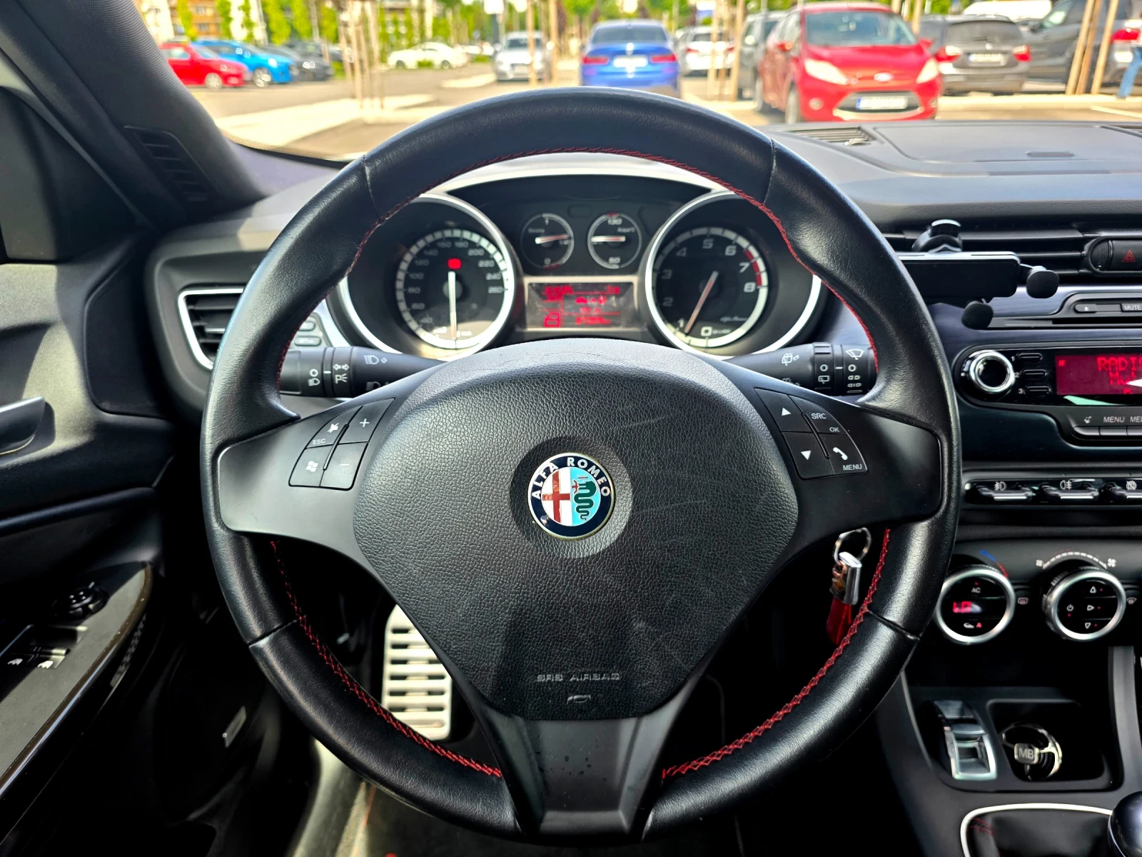 Alfa Romeo Giulietta, снимка 12 - Автомобили и джипове - 54863110