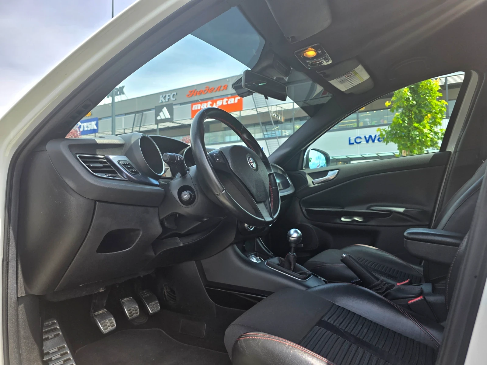 Alfa Romeo Giulietta, снимка 6 - Автомобили и джипове - 54863110