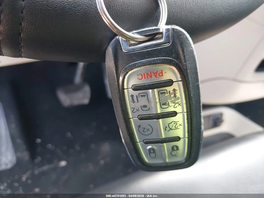 Chrysler Voyager 3.6L V-6 DOHC, VVT, 287HP Front Wheel Drive | Mobile.bg � ����������� 11