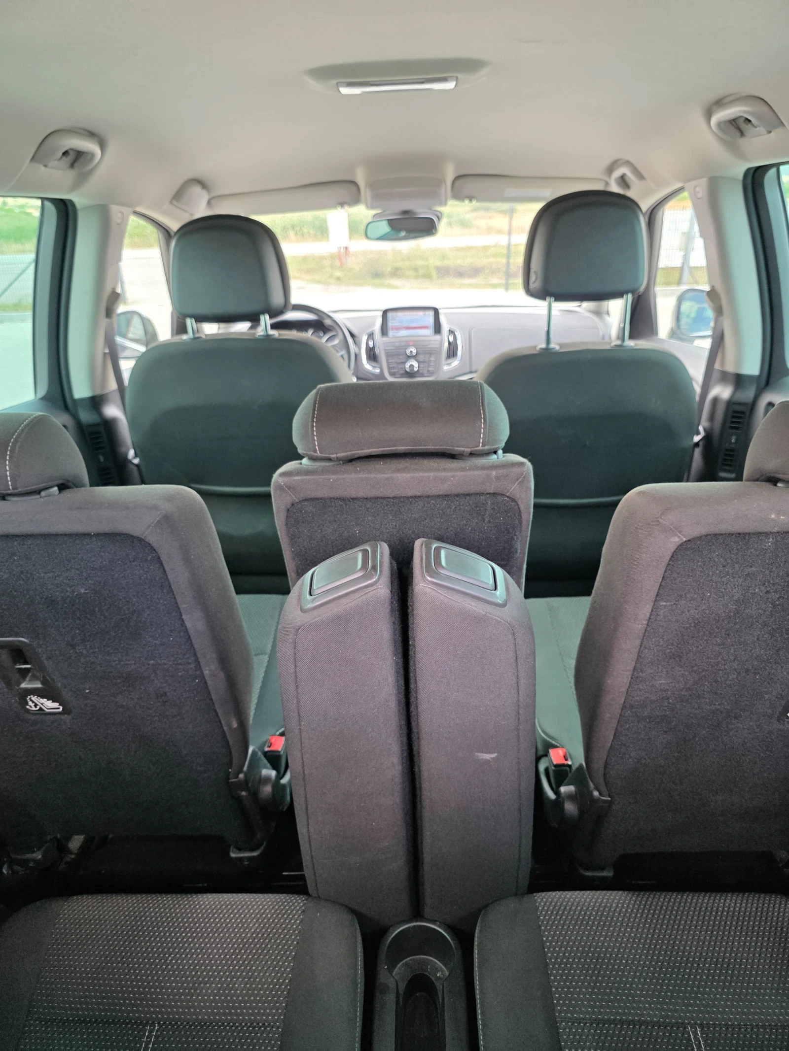 Opel Zafira Zafira Tourer 2.0 CDTI Innovation, снимка 8 - Автомобили и джипове - 55433369