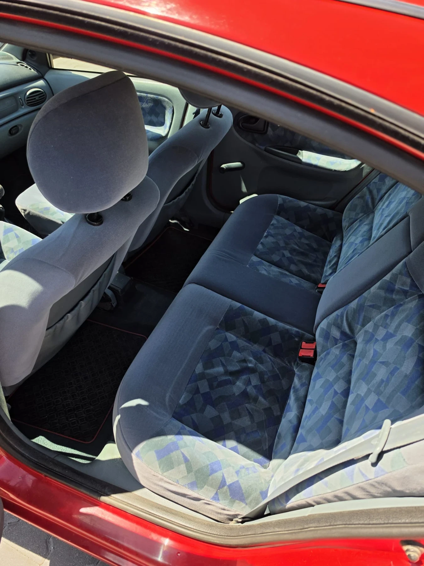 Renault Megane Renault Megane 1997 1.6 75 кс, снимка 8 - Автомобили и джипове - 55476825