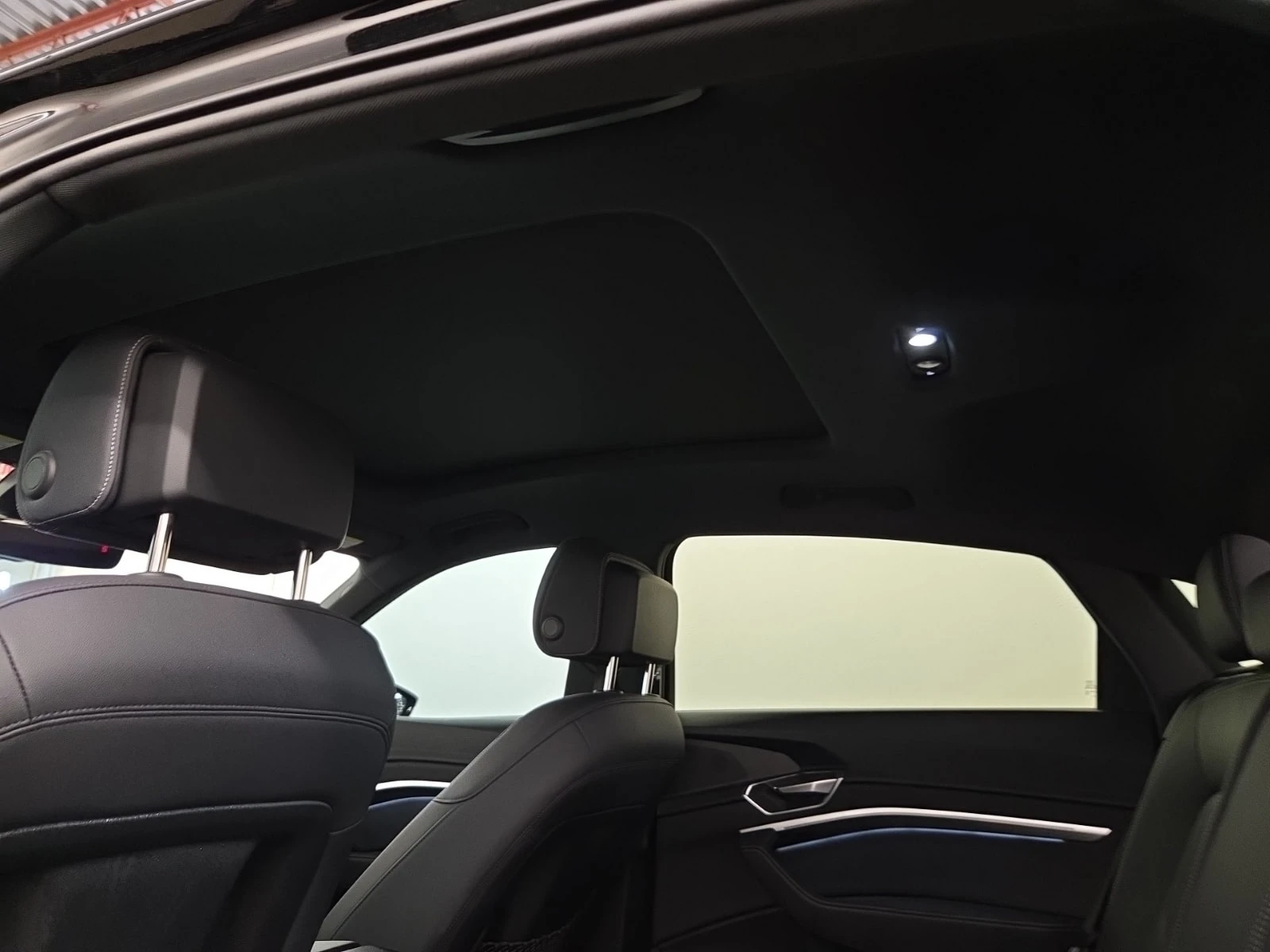Audi E-Tron * PROGRESSIV * ОБДУХВАНЕ* 360КАМЕРИ* АМБИЕНТНО* , снимка 13 - Автомобили и джипове - 56081866