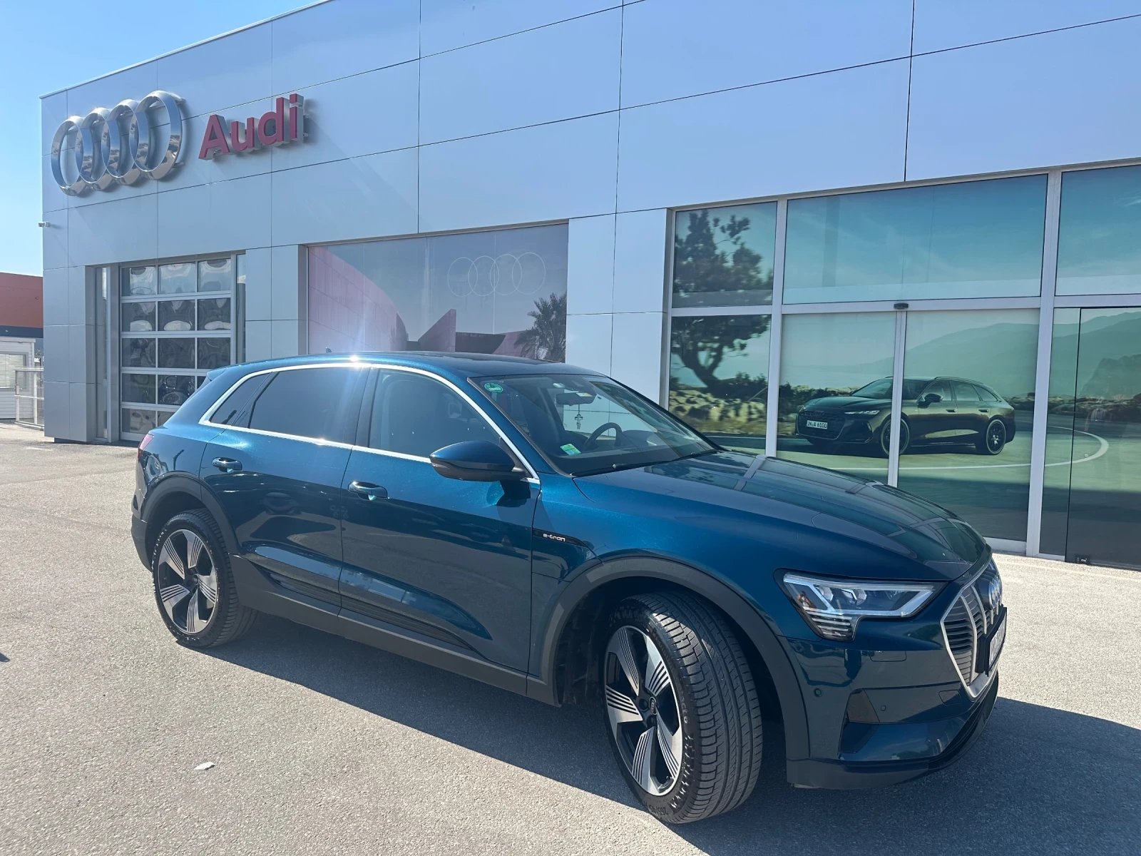 Audi E-Tron 55