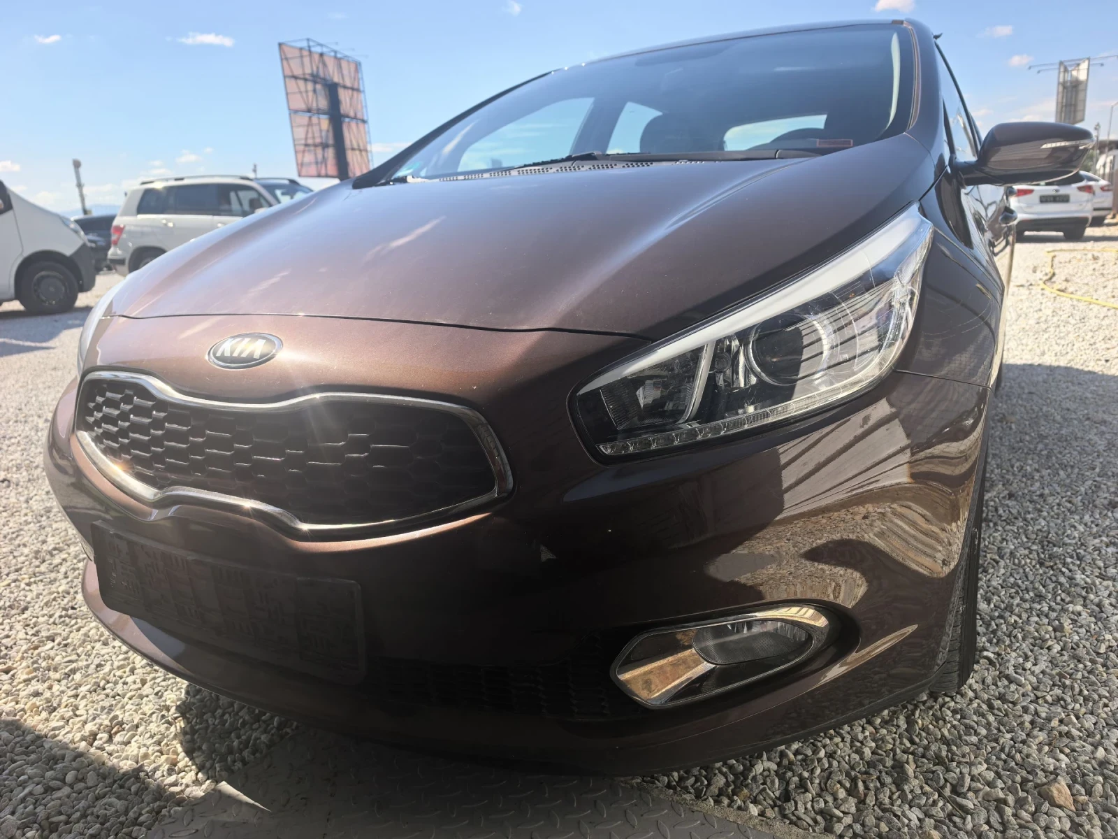 Kia Ceed 1, 6, снимка 2 - Автомобили и джипове - 56525099