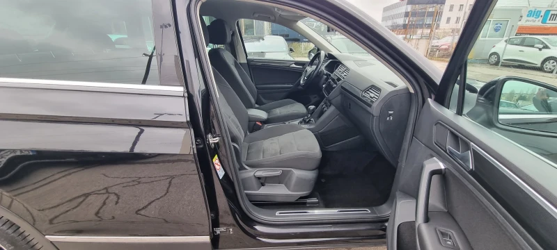 VW Tiguan 2.0 TDI 150k.c EURO 6B ITALIA , снимка 8 - Автомобили и джипове - 47917334