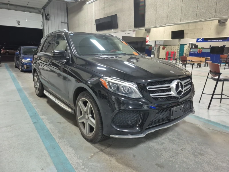 Mercedes-Benz GLE 350 D * * CARFAX * * АВТО КРЕДИТ * * , снимка 2 - Автомобили и джипове - 52949012