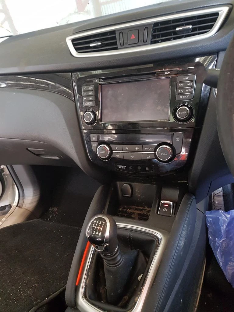 Nissan Qashqai 1.5/1.6ЧАСТИ, снимка 4 - Автомобили и джипове - 16799052