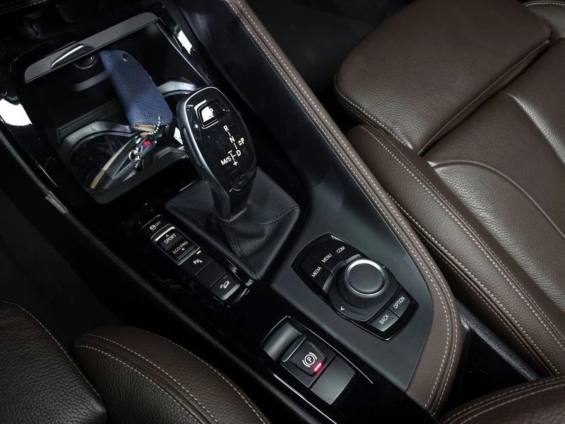 BMW X1 xDrive 20i M Sport| 192к.с.| ВКЛ.ТЕХНОТЕСТ, снимка 9 - Автомобили и джипове - 55719432