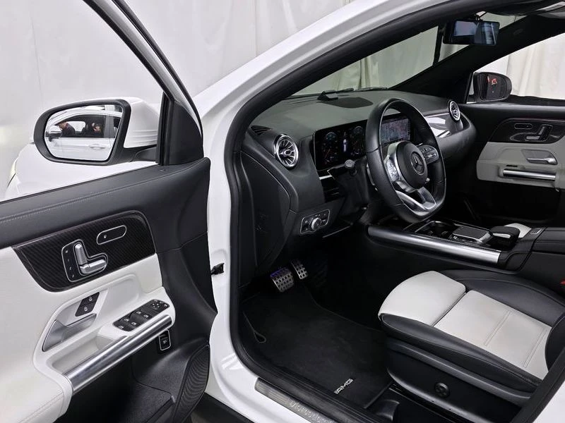 Mercedes-Benz GLA GLA250 4MATIC| 211к.с., снимка 10 - Автомобили и джипове - 56255741