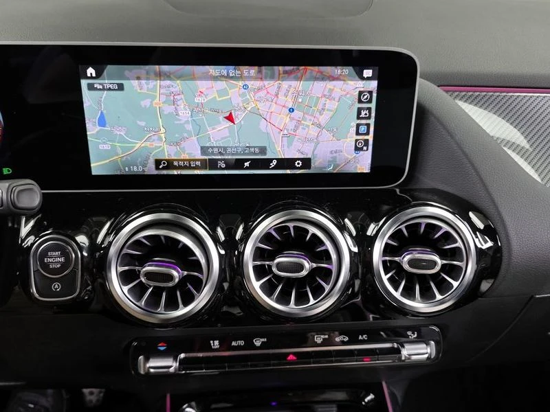 Mercedes-Benz GLA GLA250 4MATIC| 211к.с., снимка 14 - Автомобили и джипове - 56255741