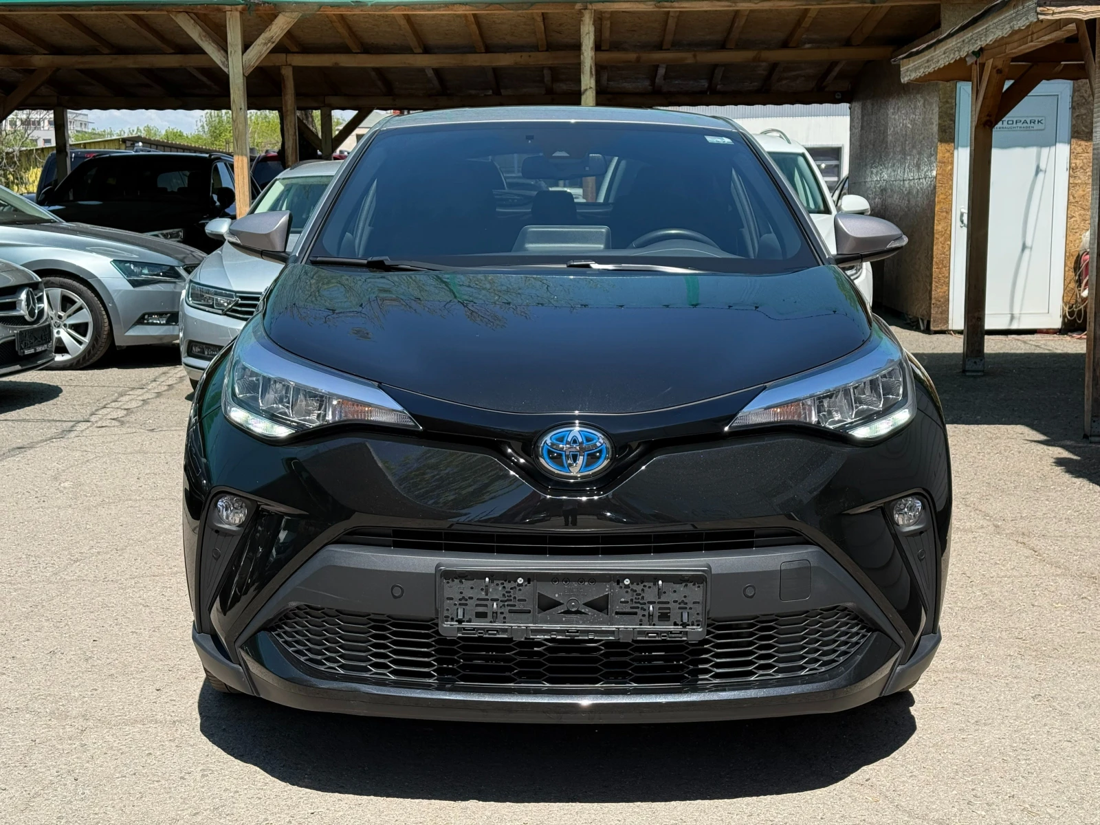 Toyota C-HR 2.0i* 184к* СЕРВИЗНА КНИЖКА С ПЪЛНА ИСТОРИЯ В ТОЙО - изображение 2