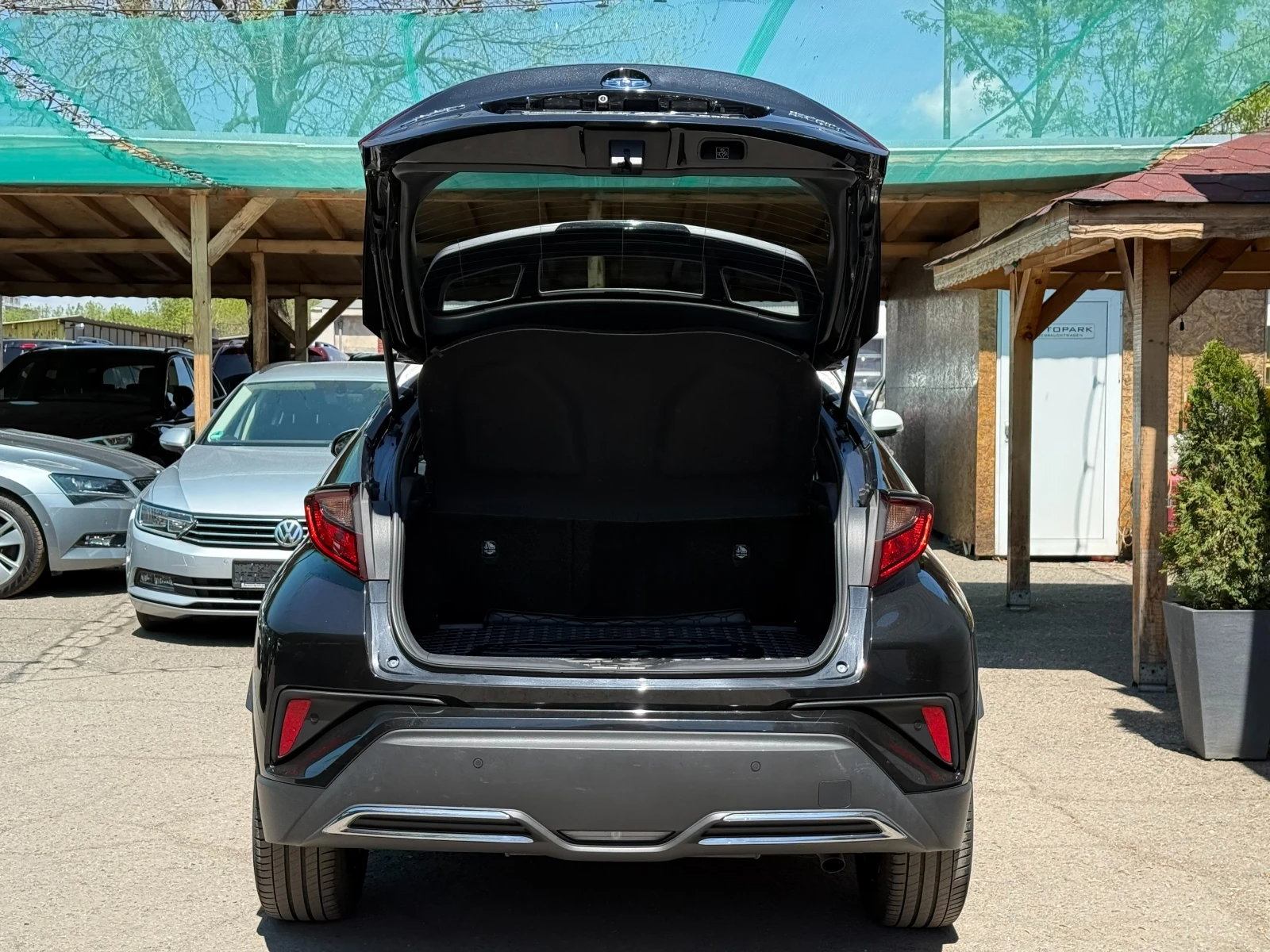 Toyota C-HR 2.0i* 184к* СЕРВИЗНА КНИЖКА С ПЪЛНА ИСТОРИЯ В ТОЙО - изображение 6