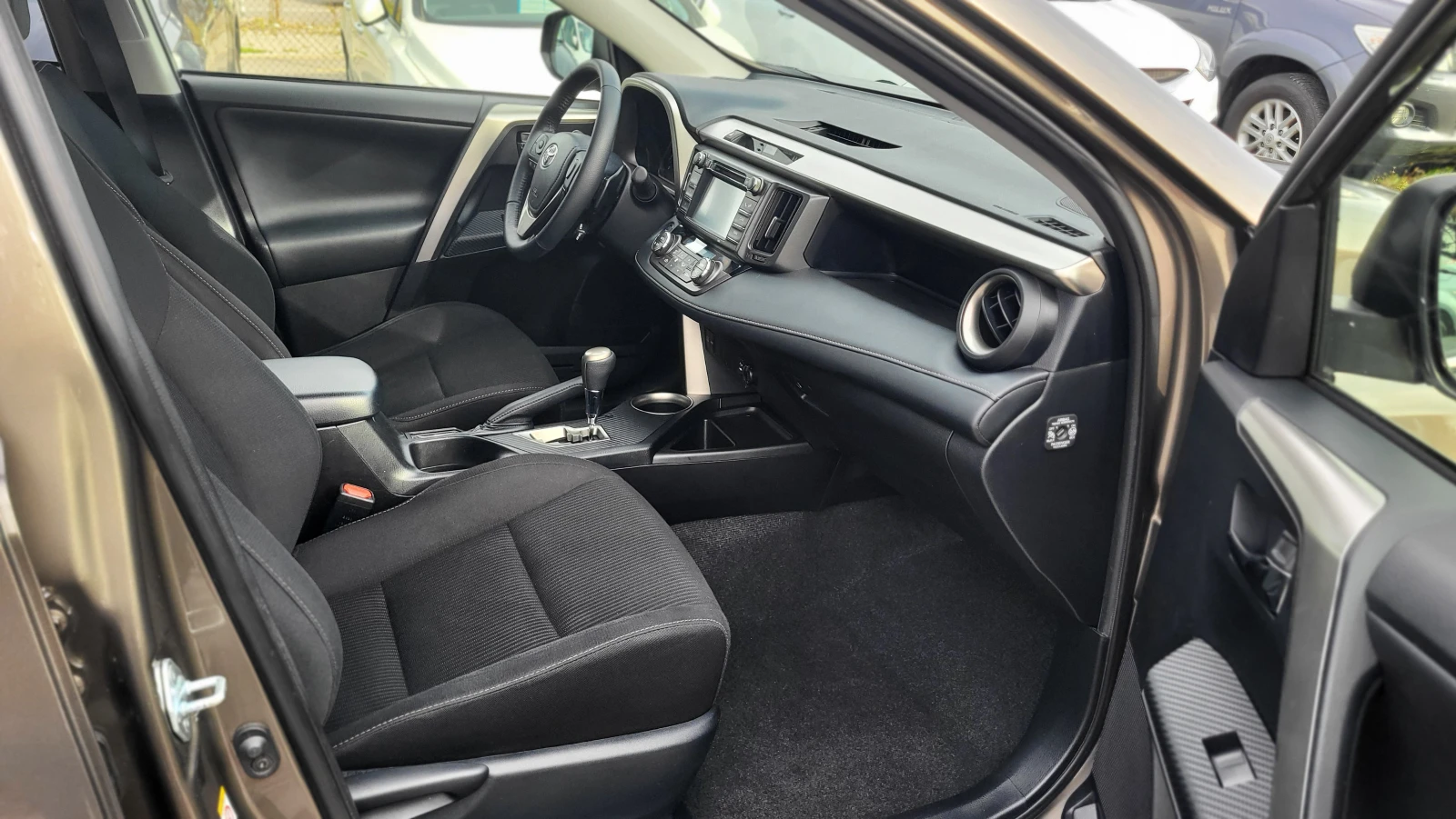 Toyota Rav4 2.0i - изображение 7