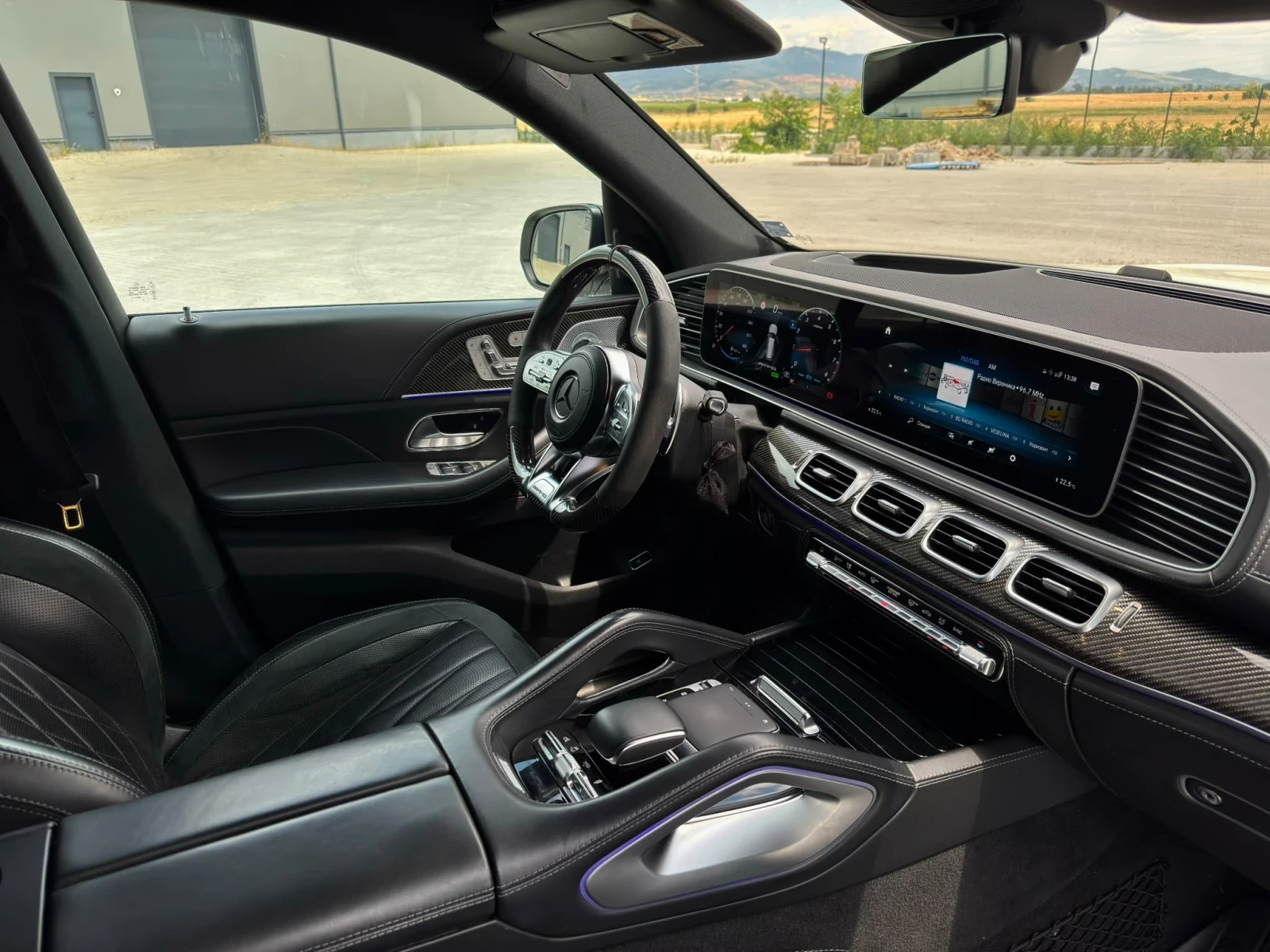 Mercedes-Benz GLS 63 AMG, снимка 11 - Автомобили и джипове - 55320041