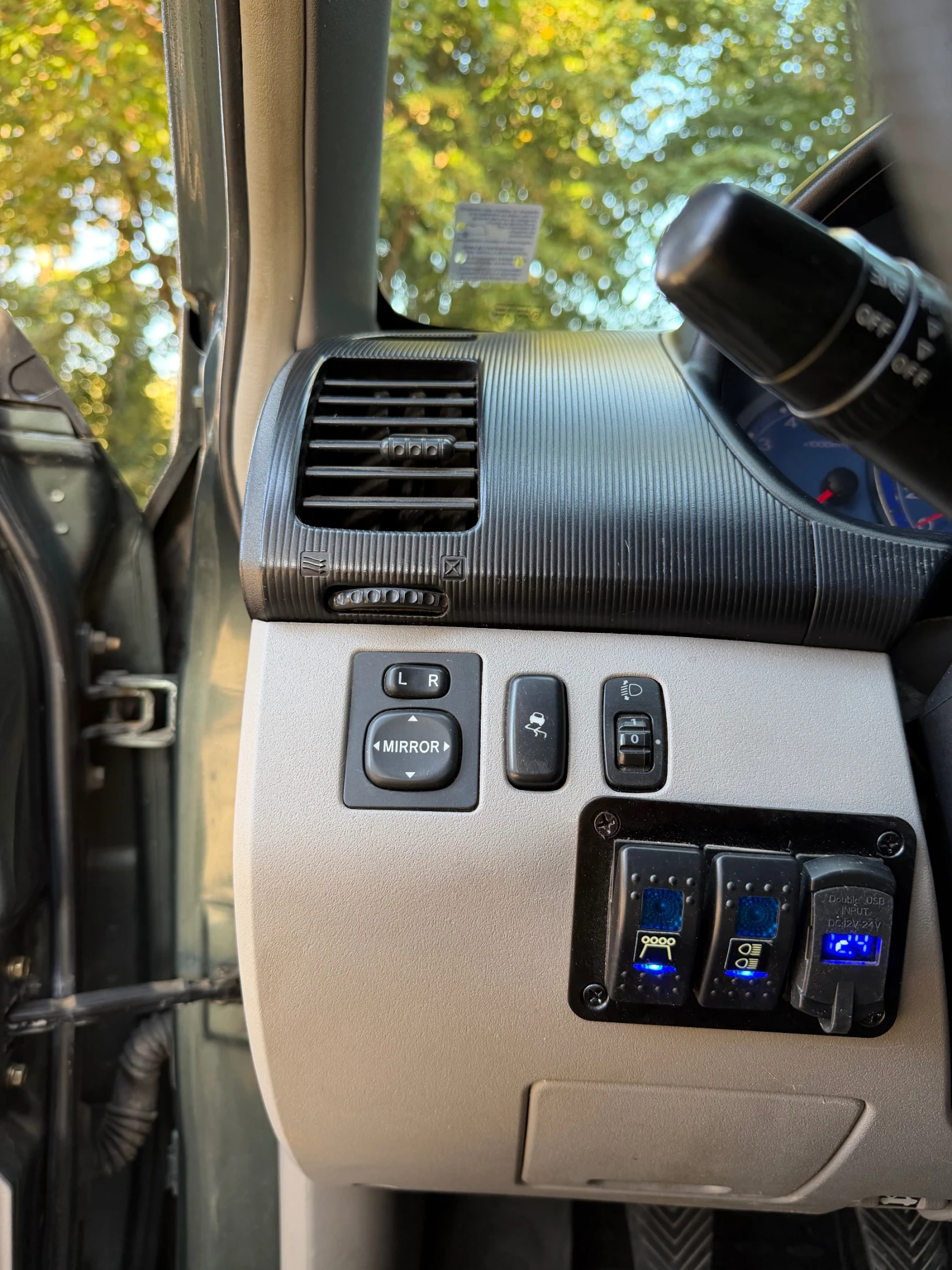 Mitsubishi L200, снимка 11 - Автомобили и джипове - 56074241
