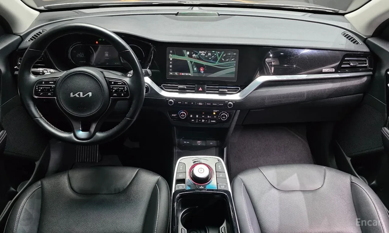 Kia Niro PRESTIGE / ДИСТРОНИК / ОБДУХВАНЕ / КАМЕРА, снимка 6 - Автомобили и джипове - 56180796