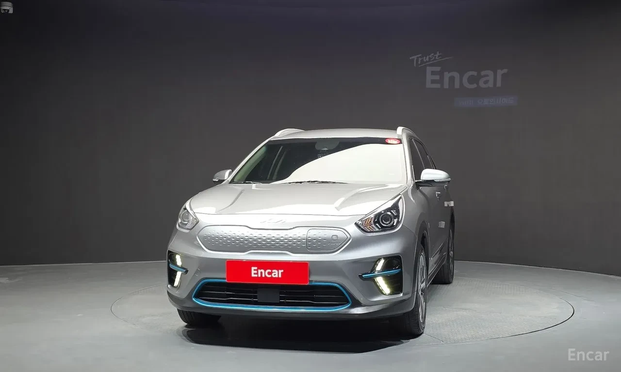 Kia Niro PRESTIGE / ДИСТРОНИК / ОБДУХВАНЕ / КАМЕРА, снимка 3 - Автомобили и джипове - 56180796