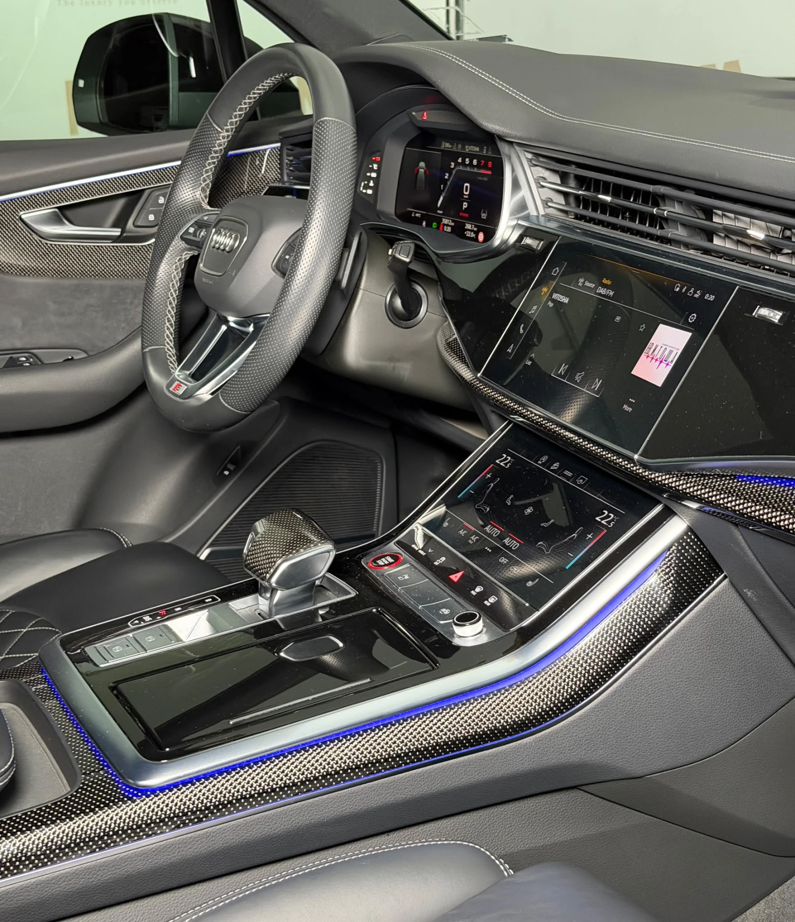 Audi SQ7 4.0 V8 TFSI* S-Line* Carbon* Pano* B&O* Matrix, снимка 12 - Автомобили и джипове - 56282447